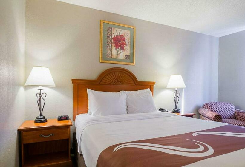 غرفة قياسية, Quality Inn Sidney I80