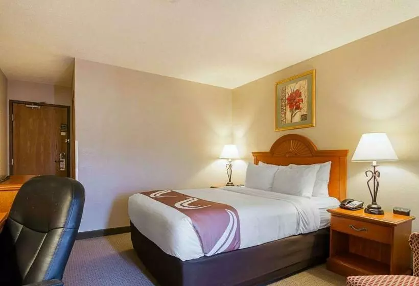 スタンダードルーム, Quality Inn Sidney I80