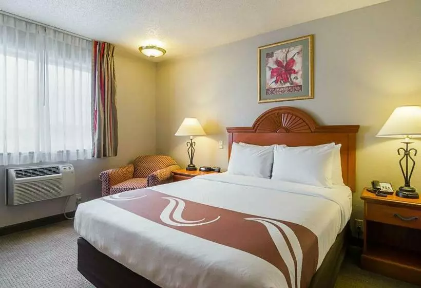 スタンダードルーム, Quality Inn Sidney I80