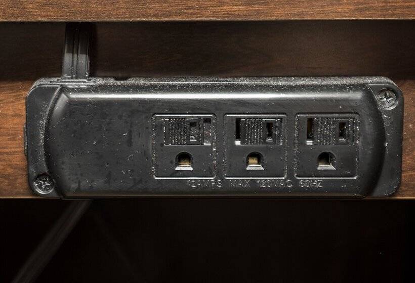 חדר סופריור מותאם לאדם עם מוגבלויות, Red Roof Inn Mobile North – Saraland