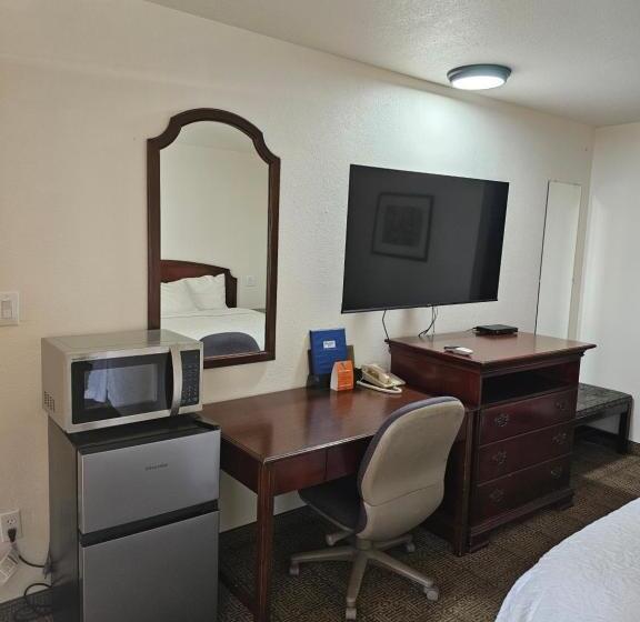 Стандартный Номер Кровать Кинг, Rodeway Inn