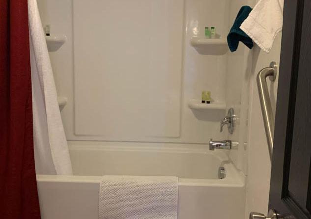 Апартаменты 1 Спальня, The Wing At Kingston East