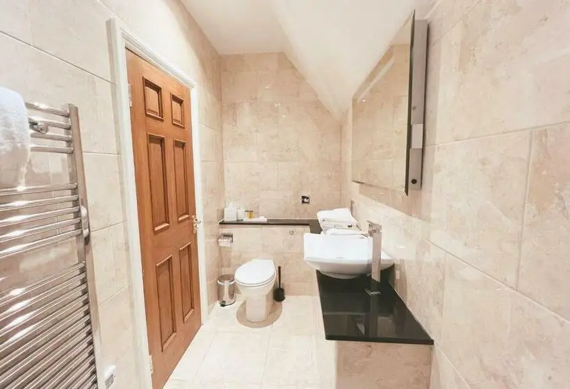 スーペリアールーム, Castle Bromwich Hall; Sure Hotel Collection By Best Western