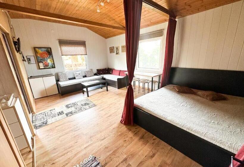 اتاق استاندارد چهار تخته, Ramybės Kampelis