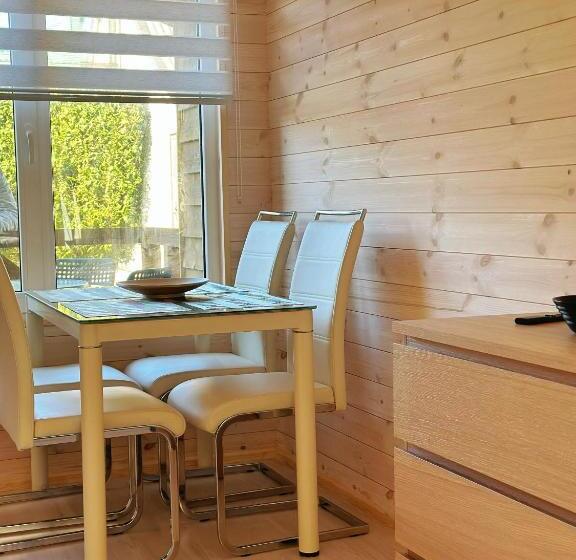 اتاق لوکس چهار تخته, Ramybės Kampelis