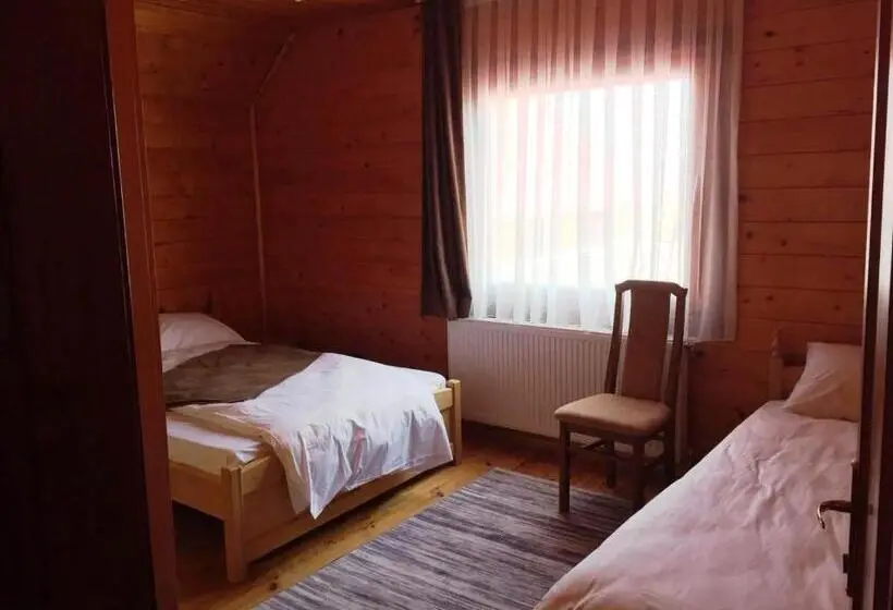 ファミリールーム, Transilvania Garden House