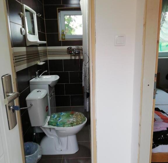 اتاق استاندارد با چشم‌انداز دریاچه, Angelinin Konak