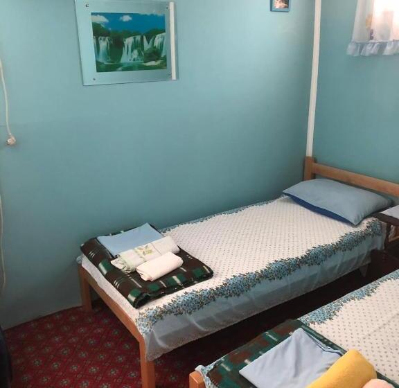 اتاق خانوادگی, Angelinin Konak