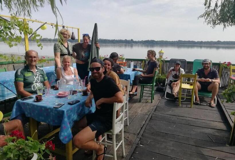 بانگلوی استاندارد, Angelinin Konak