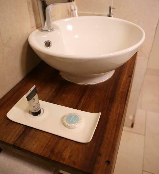 سوییت سوپریور, Au Bord De L'eau