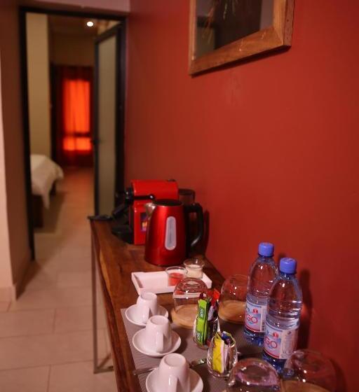 سوئیت 2 خوابه, Au Bord De L'eau