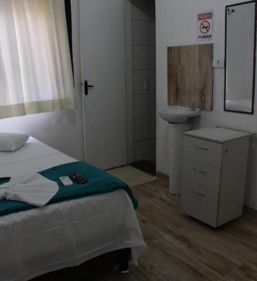 חדר דלוקס, Dani