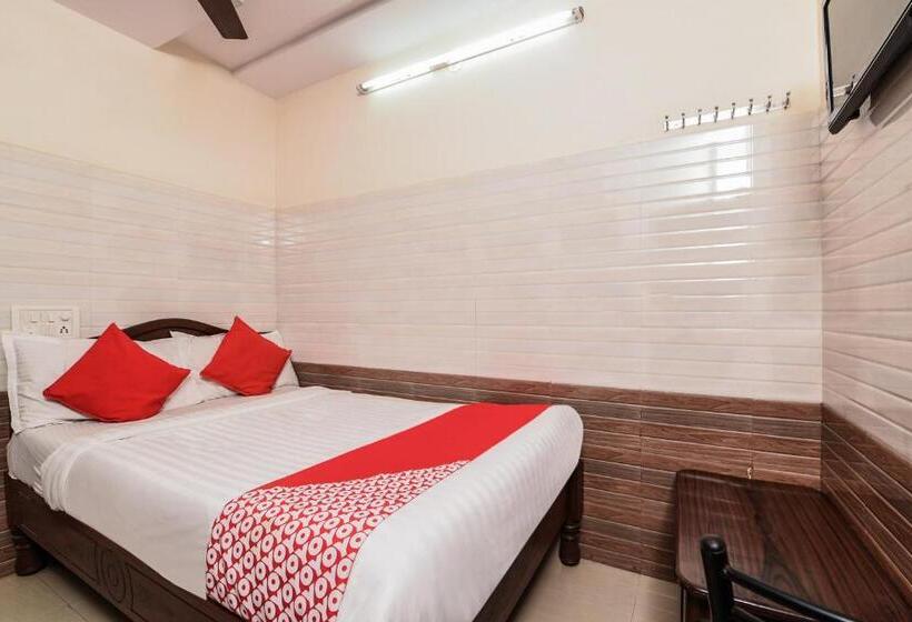 Standard Room, Super Hotel O Varsha Grand Residence