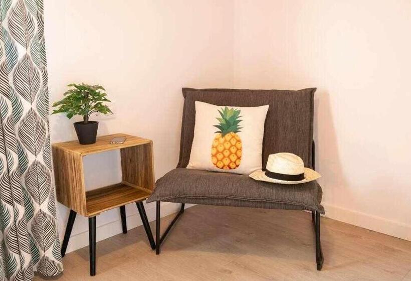 اتاق لوکس, Newly Renovated Room W Pool & Bikeparking