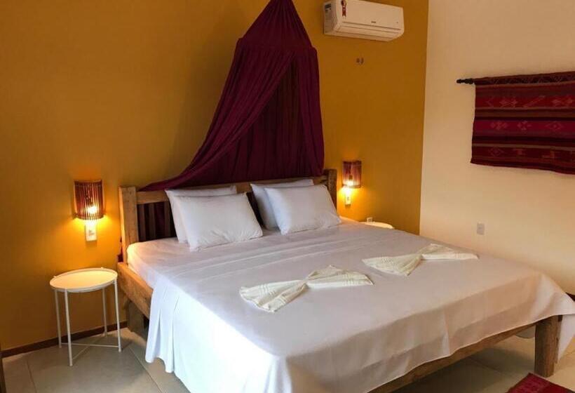 带阳台的三人标准间, Villa Aurora