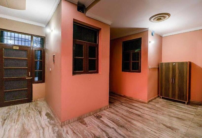 חדר קלאסי לשלושה, Flagship 38708 Summer Palms