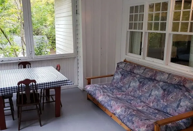 ２ベッドルームハウス, Miners Bay Lodge