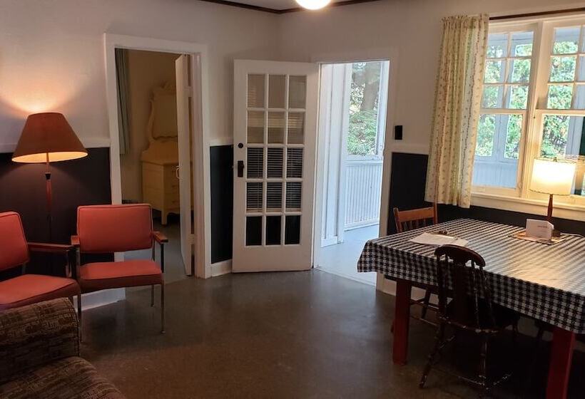 منزل غرفتين نوم, Miners Bay Lodge