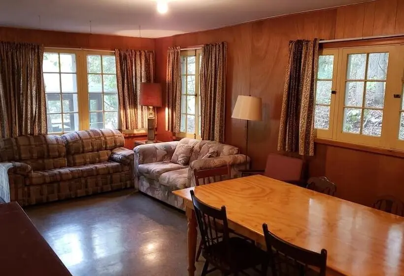 ３ベッドルームハウス, Miners Bay Lodge
