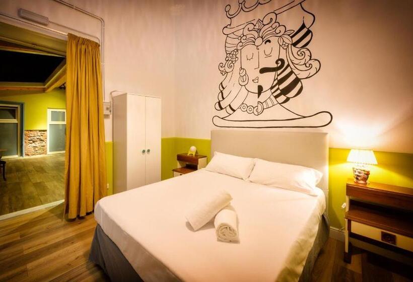 غرفة قياسية, The Yard Hostel