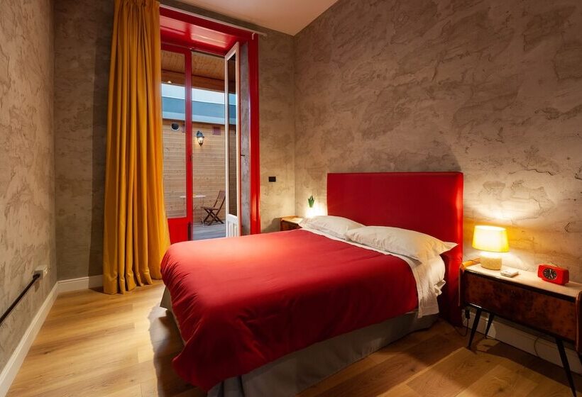اتاق استاندارد, The Yard Hostel