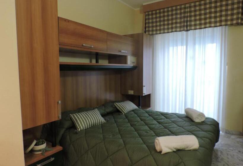 标准间, B&b Pescofalcone