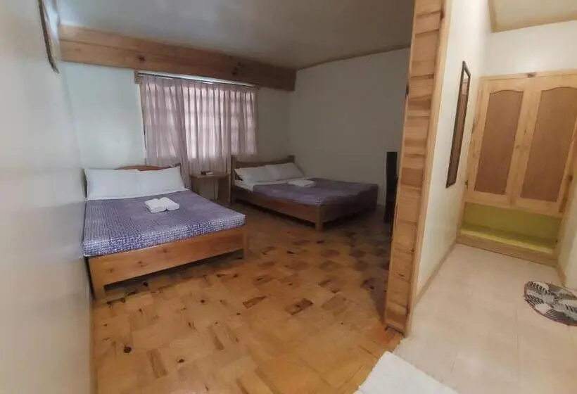 スタンダード４人部屋, Rusty Nail Inn And Cafe