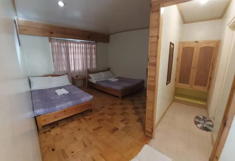 スタンダード４人部屋, Rusty Nail Inn And Cafe