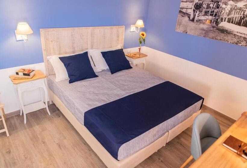 غرفة قياسية, Demithos Rooms