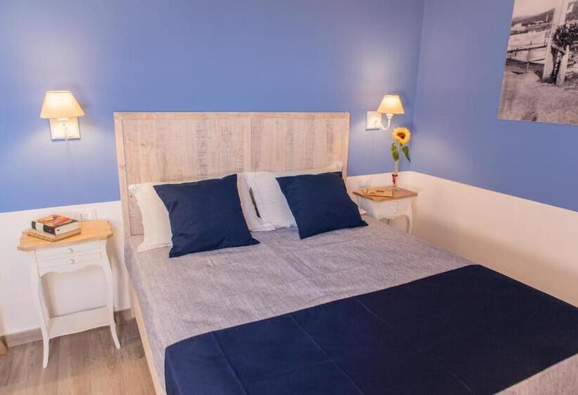 غرفة قياسية, Demithos Rooms