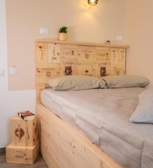 غرفة أساسية, Demithos Rooms