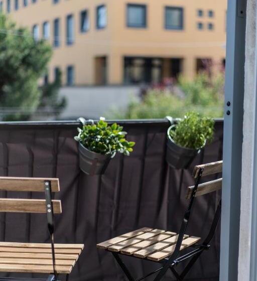 غرفة قياسية مزوَّدة بشُرفة, Demithos Rooms