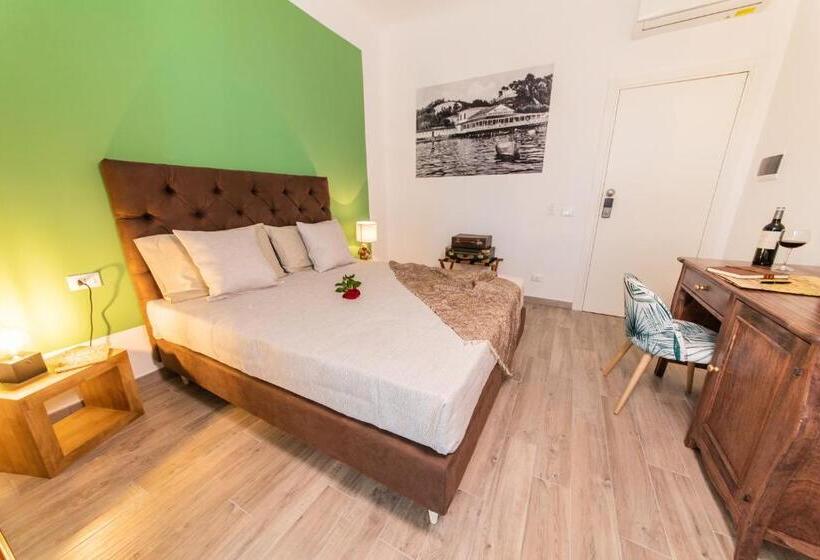 غرفة قياسية مزوَّدة بشُرفة, Demithos Rooms