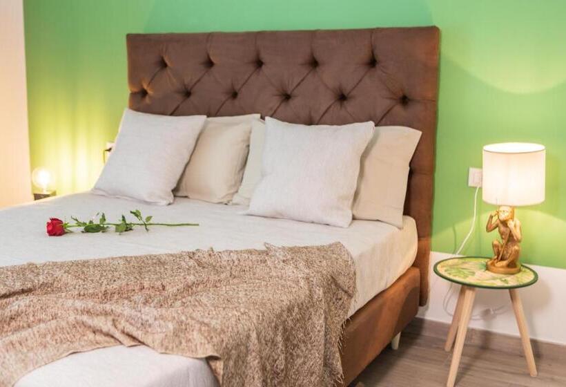 غرفة قياسية مزوَّدة بشُرفة, Demithos Rooms