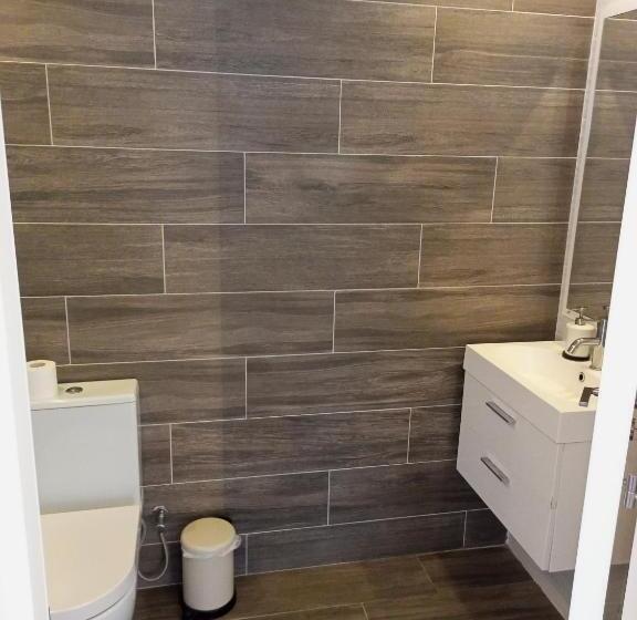 استودیو استاندارد با تراس, White 11