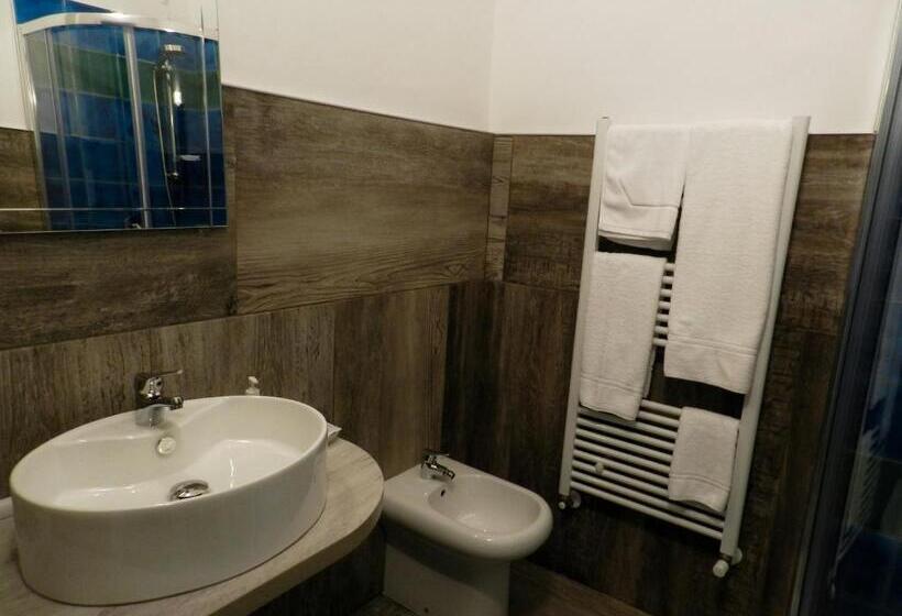 اتاق استاندارد با بالکن, Aleandre