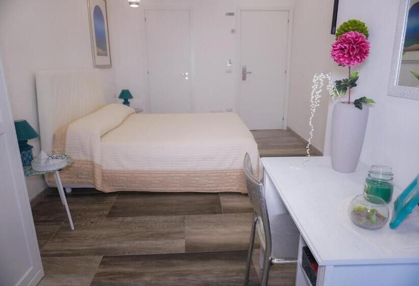 اتاق استاندارد با بالکن, Aleandre