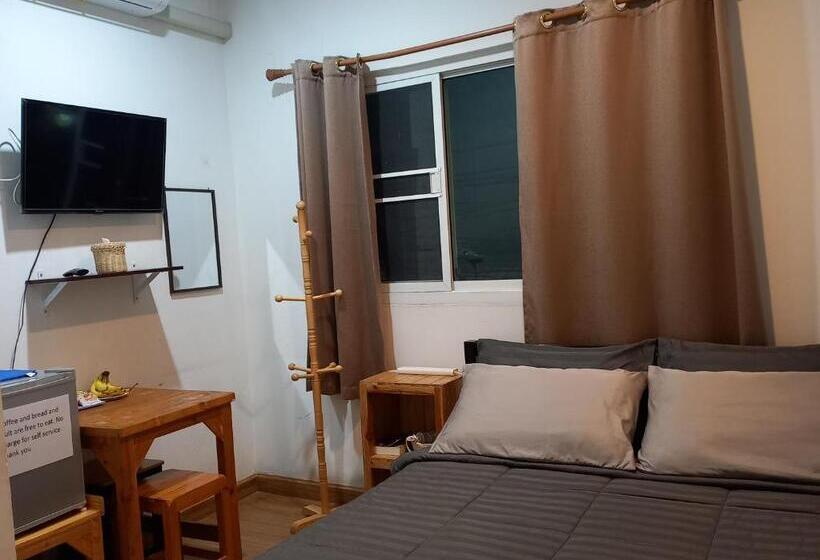 Quarto Deluxe, Happy Hostel
