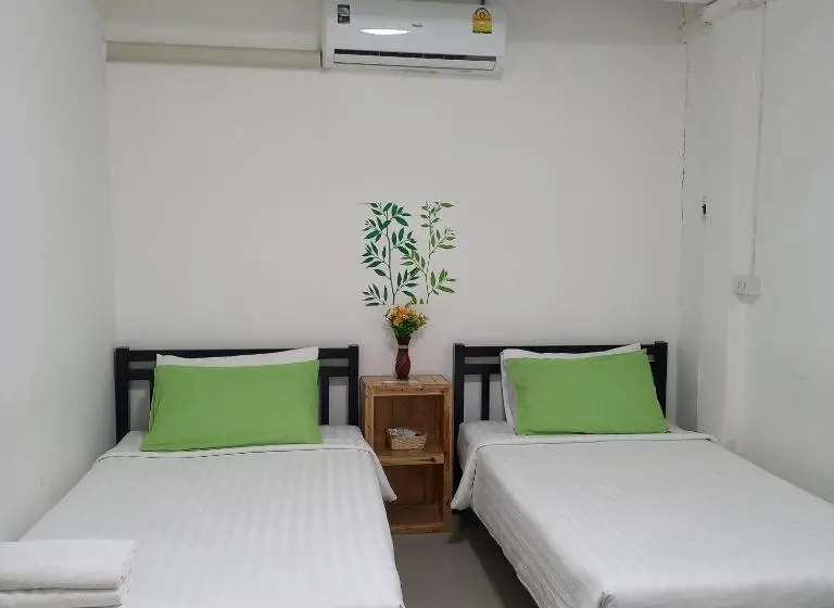 اتاق استاندارد, Happy Hostel