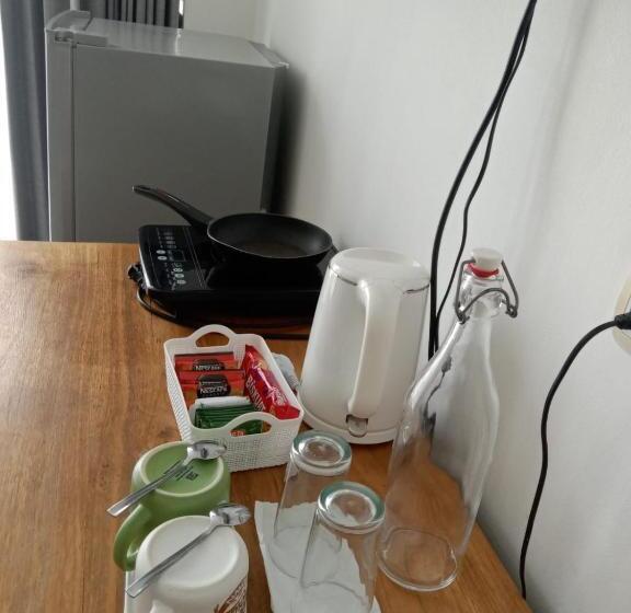 Полулюкс, Triple 8 Suites