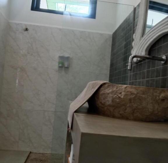 Студия Стандарт, Triple 8 Suites