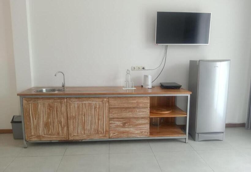 Студия Стандарт, Triple 8 Suites