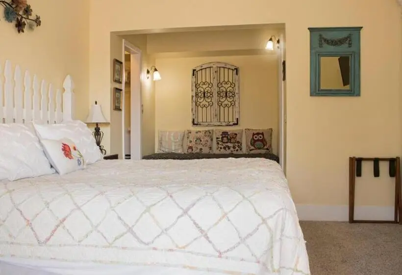 デラックスルーム, Wildflower Bed And Breakfast
