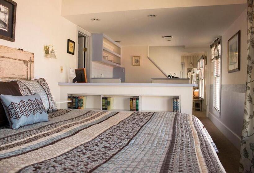 جناح ديلوكس سرير كينج, Wildflower Bed And Breakfast