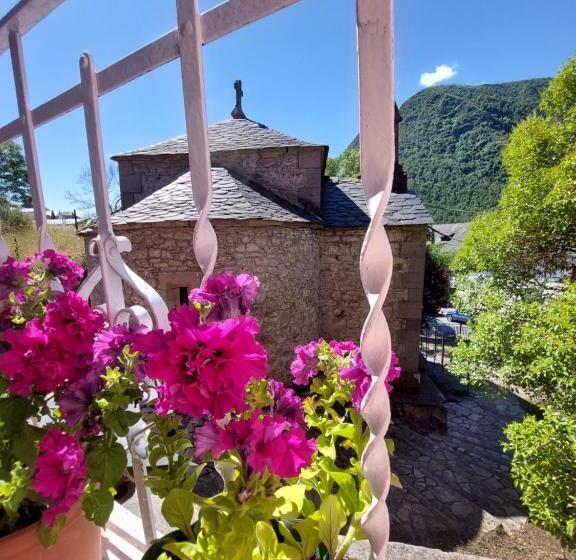 Семейный Номер, Apartahotel Portal De Leon