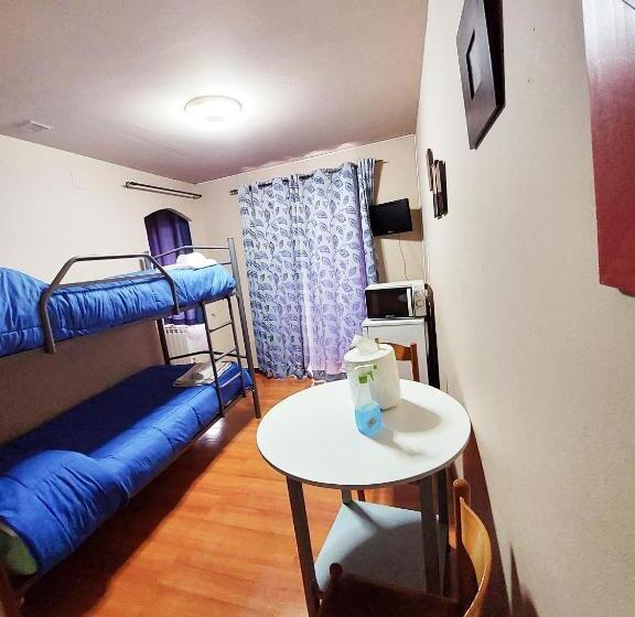 Семейный Номер, Apartahotel Portal De Leon