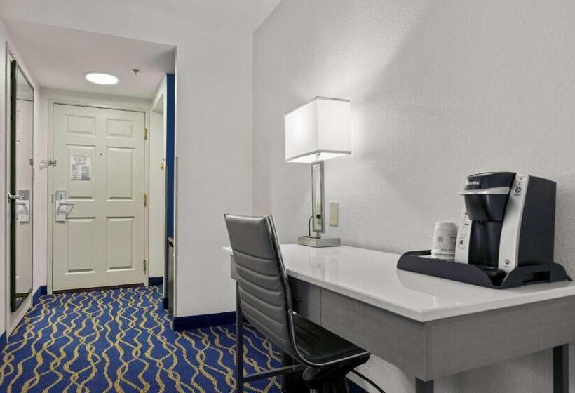 Стандартный Номер Кровать Кинг, Best Western Plus Lake Lanier Gainesville Hotel & Suites