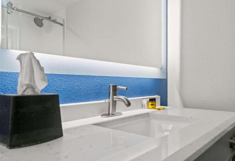 غرفة قياسية سرير كينج, Best Western Plus Lake Lanier Gainesville Hotel & Suites