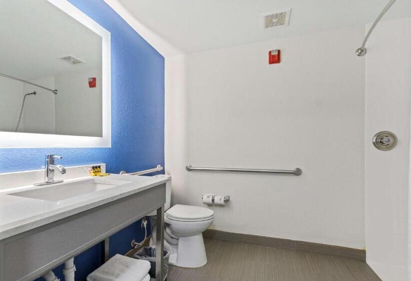 غرفة قياسية سرير كينج لذوى الإحتياجات الخاصة, Best Western Plus Lake Lanier Gainesville Hotel & Suites