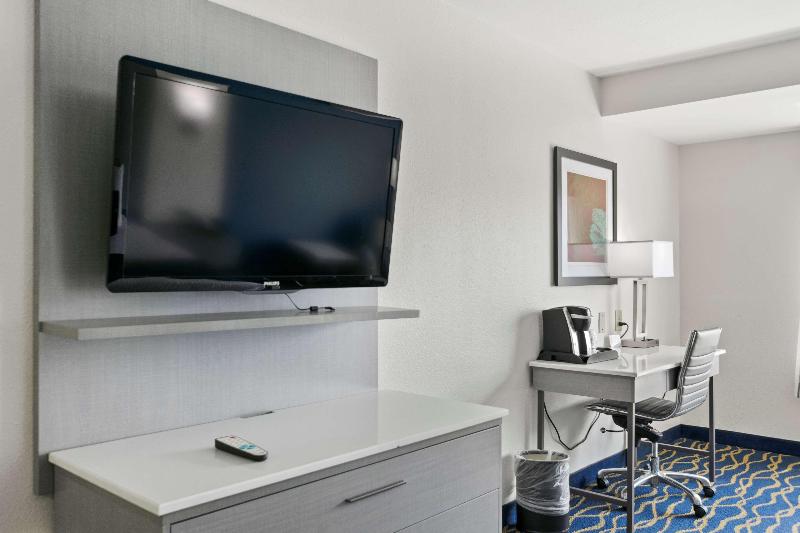 غرفة قياسية سرير كينج, Best Western Plus Lake Lanier Gainesville Hotel & Suites